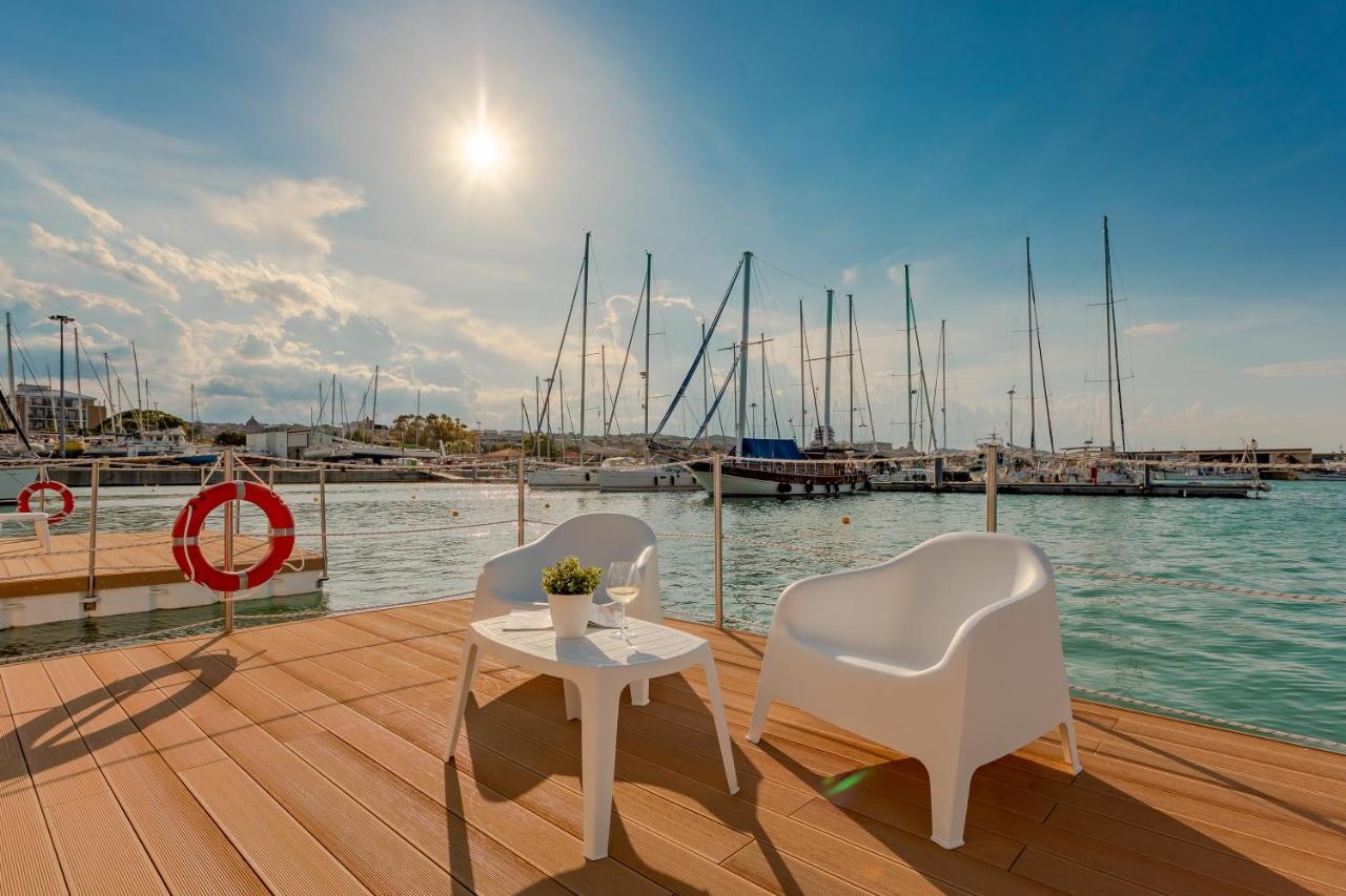 Aqua Resort Giulianova - Houseboat Experience 外观 照片